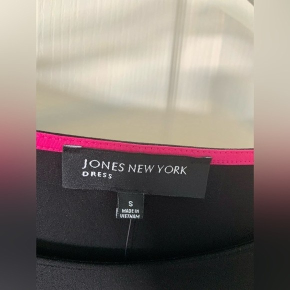 Jones New York black stretch knit dress size Small faux tie at side - Picture 3 of 6
